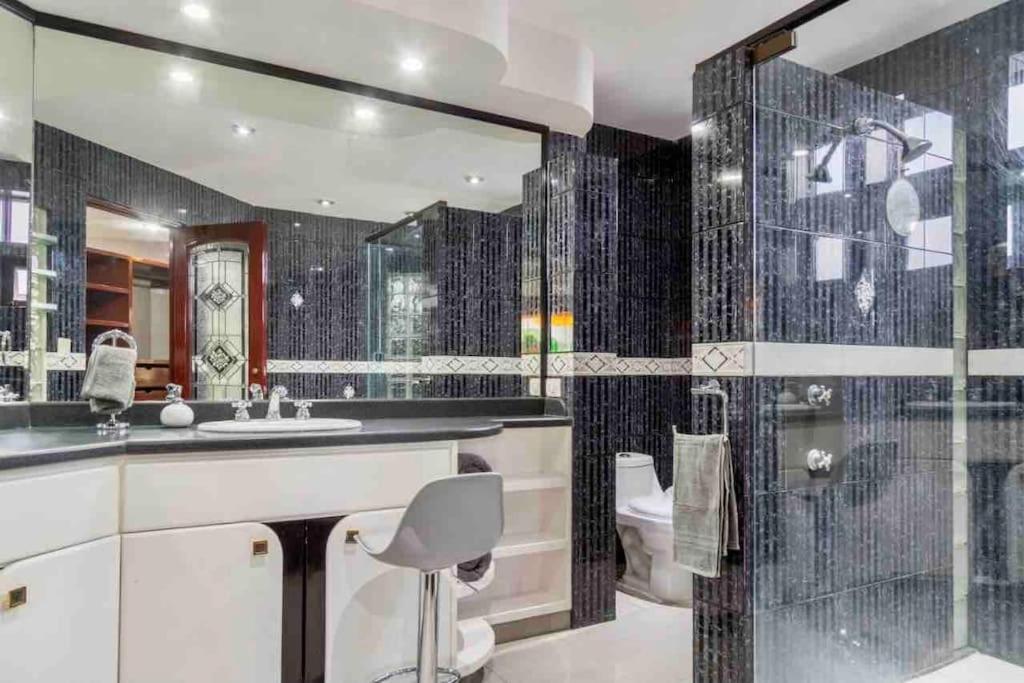 Elegant Lagoon Front Villa By Casa Paraiso カンクン エクステリア 写真